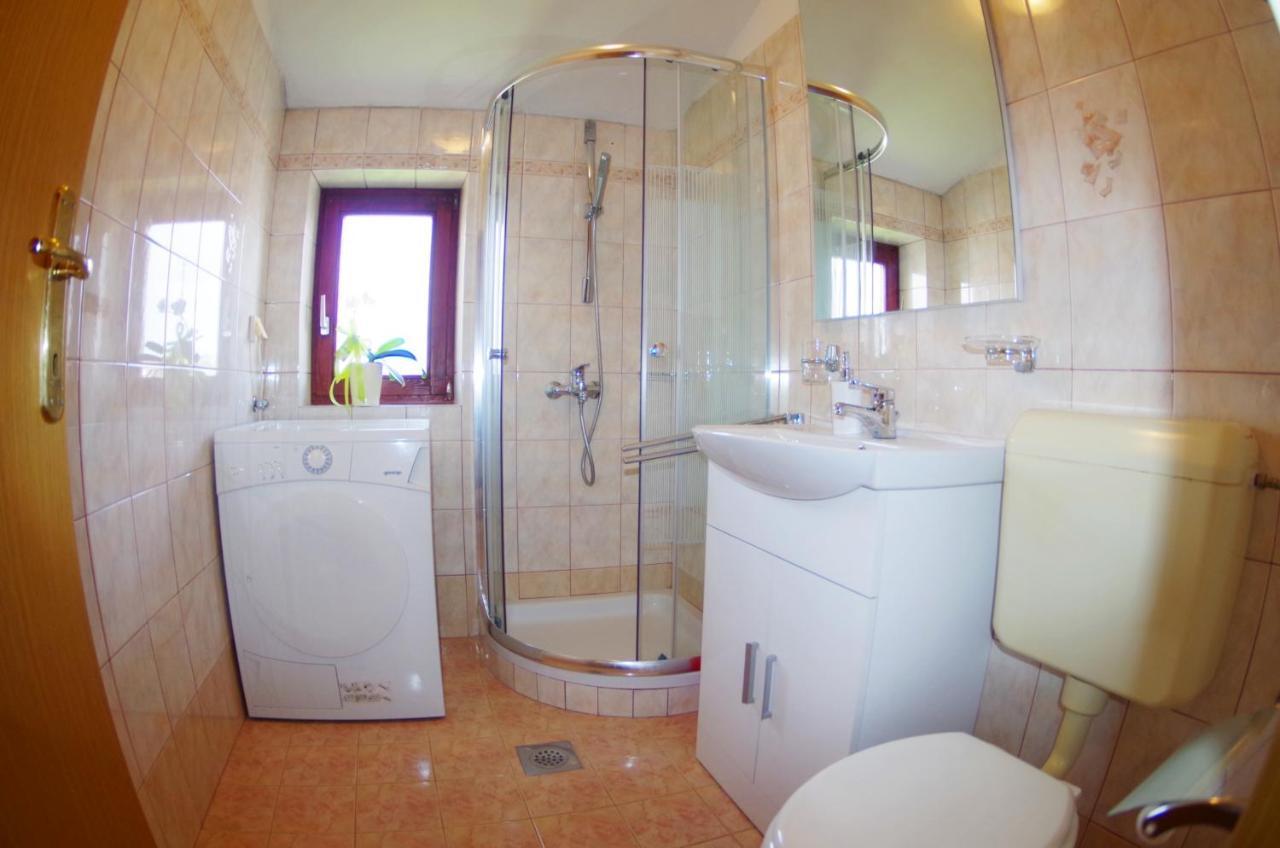 Holiday Home Elvis, Village Kujici Hreljici Bagian luar foto