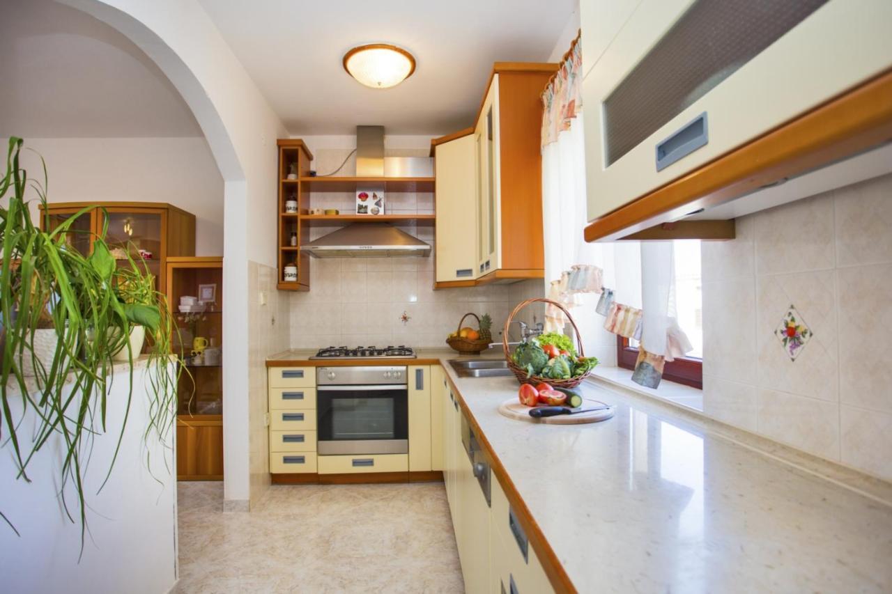 Holiday Home Elvis, Village Kujici Hreljici Bagian luar foto